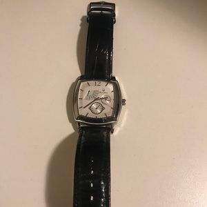 Men’s bulova black leather watch